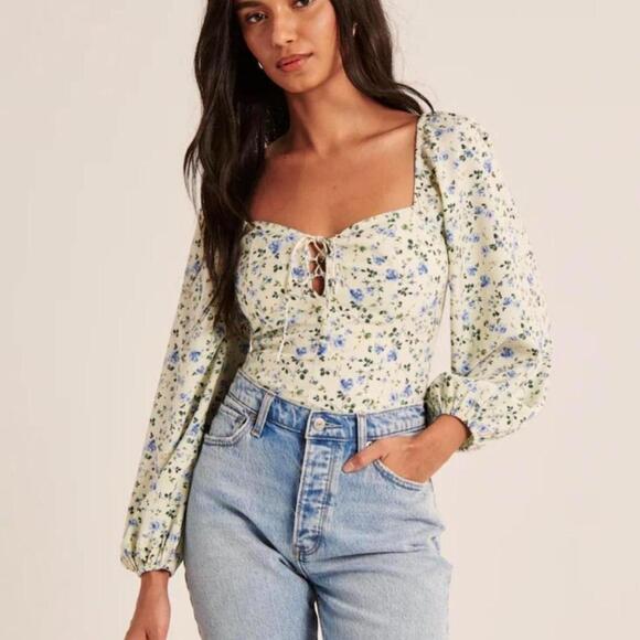 Abercrombie & Fitch Women's Puff Sleeve Lace-Up Sweetheart Blouse Size Medium - Picture 1 of 6